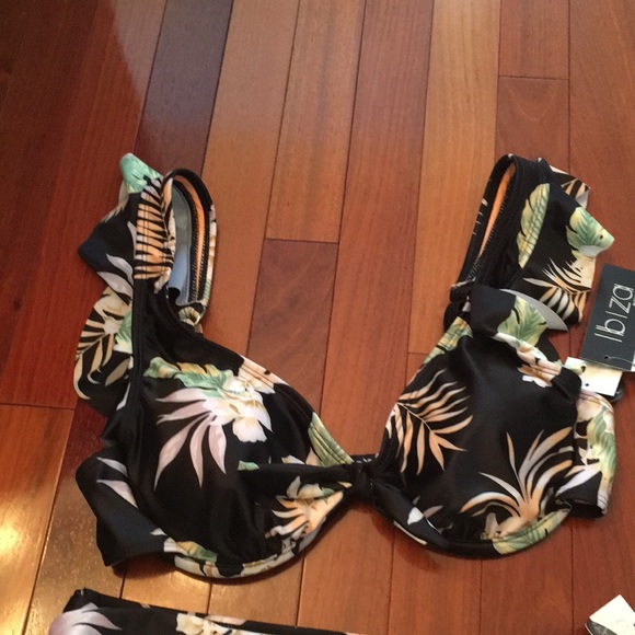 NWT Sizes small left only - Picture 5 of 11